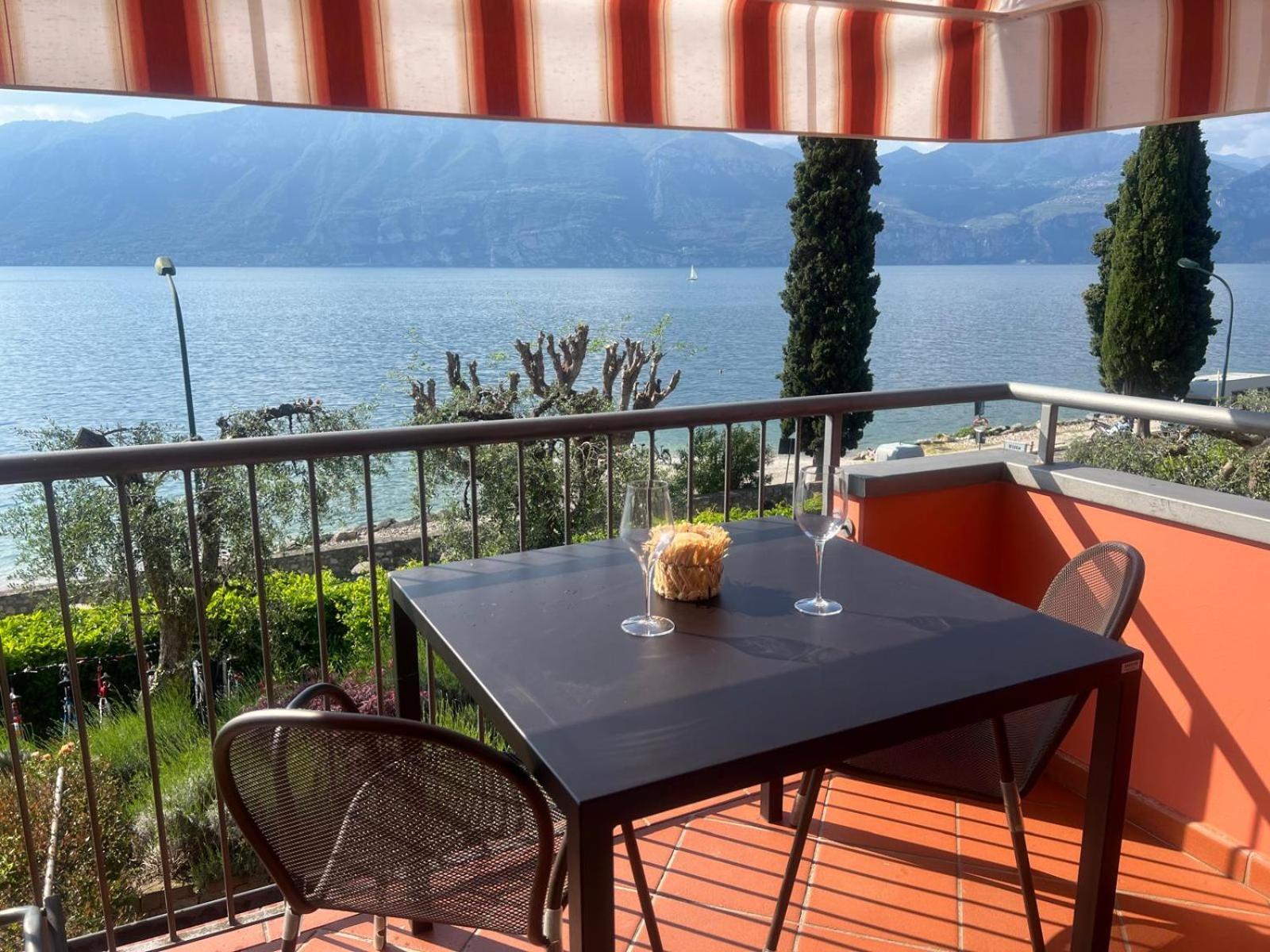 Residence Villa Al Lido Brenzone sul Garda Exterior photo