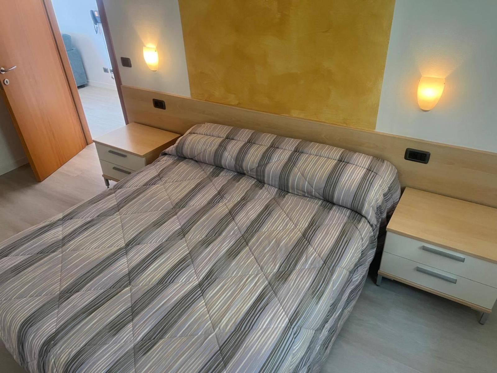Residence Villa Al Lido Brenzone sul Garda Exterior photo