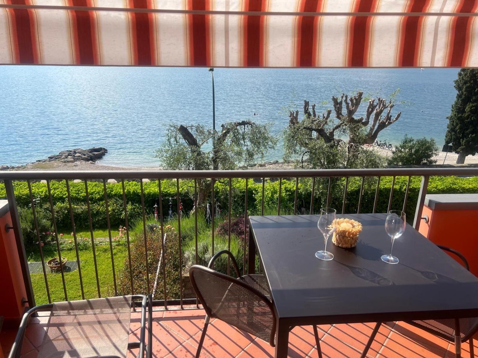 Residence Villa Al Lido Brenzone sul Garda Exterior photo