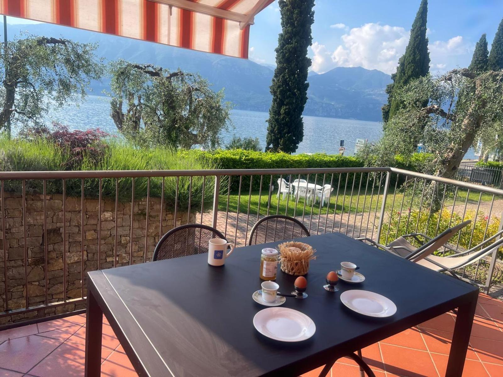Residence Villa Al Lido Brenzone sul Garda Exterior photo
