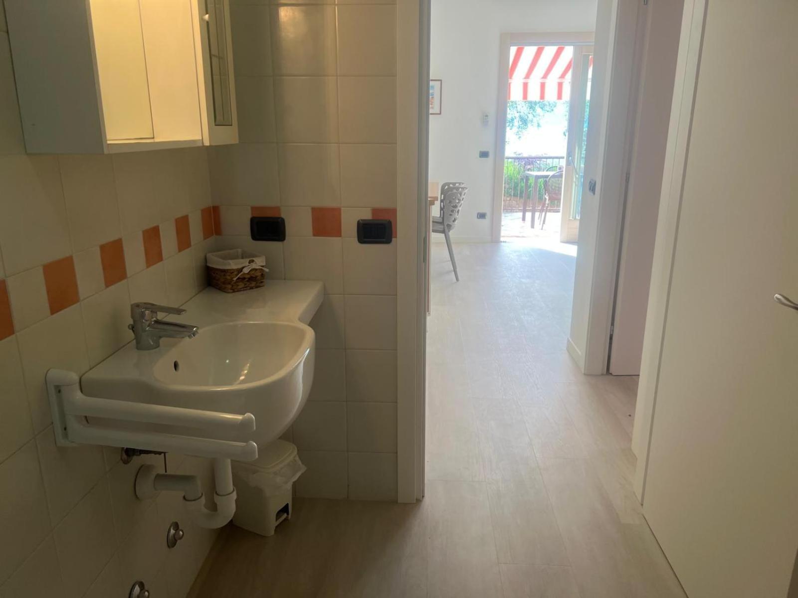 Residence Villa Al Lido Brenzone sul Garda Exterior photo