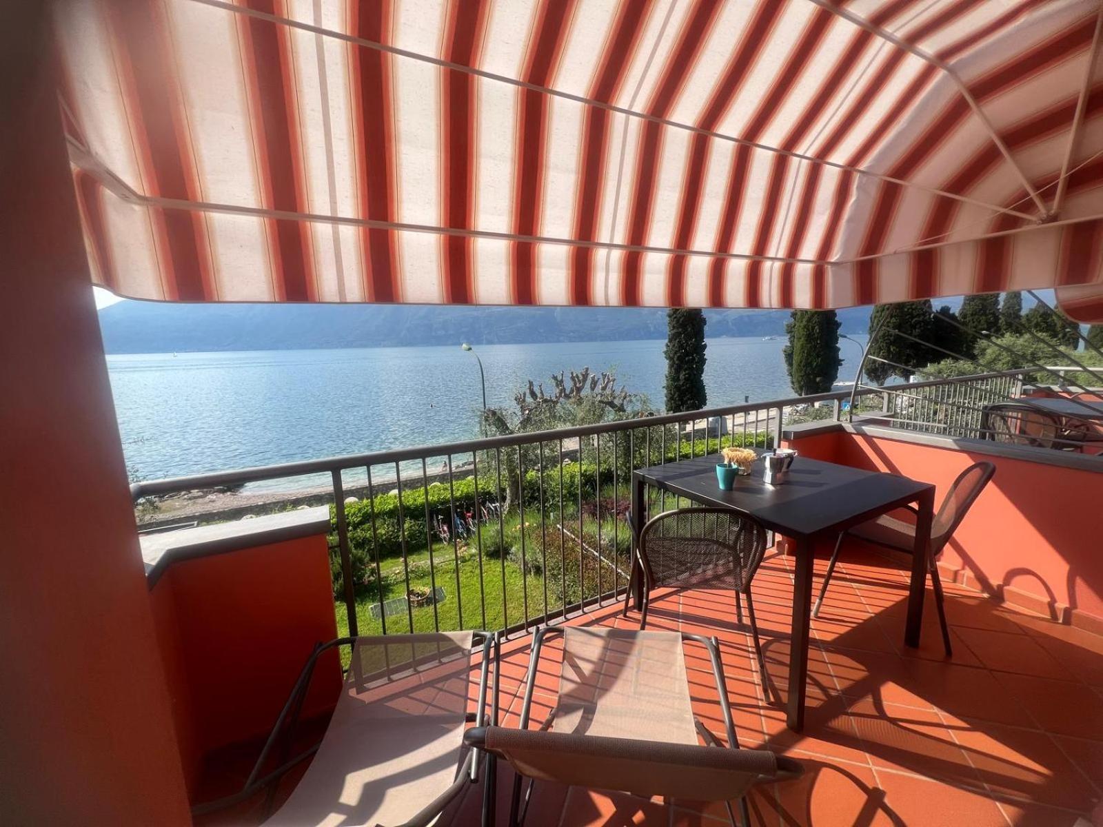 Residence Villa Al Lido Brenzone sul Garda Exterior photo
